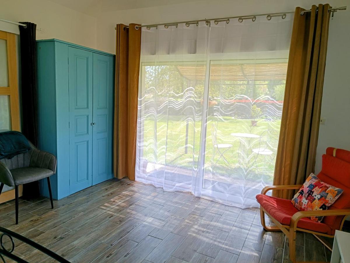 Hotel Le Petit Accent à Saint-Pierre-de-Bailleul Extérieur photo