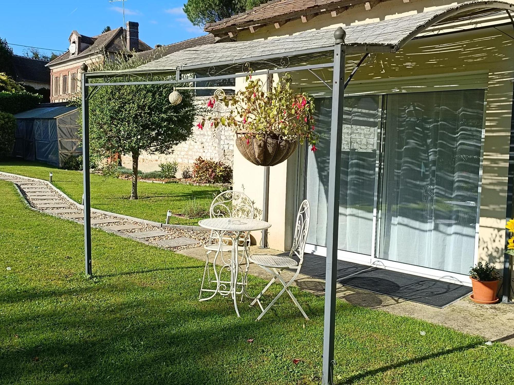 Hotel Le Petit Accent à Saint-Pierre-de-Bailleul Extérieur photo
